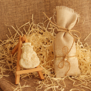 Мыло ручной работы с овсяными хлопьями - снеговик в подарочном мешочке WSH-022N